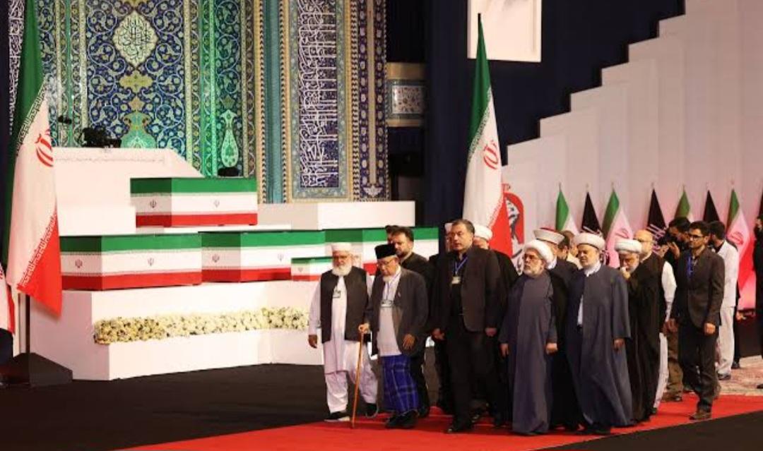 جنازة المرشد الإيراني.. وداع بطقوس دينية ورسائل سياسية أثارت الجدل