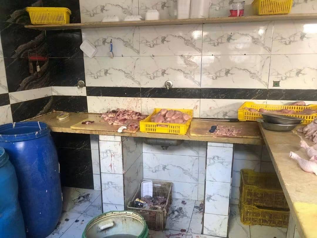 ضبط ٥٠ كجم هياكل دواجن  غير صالحة للاستهلاك الأدمى