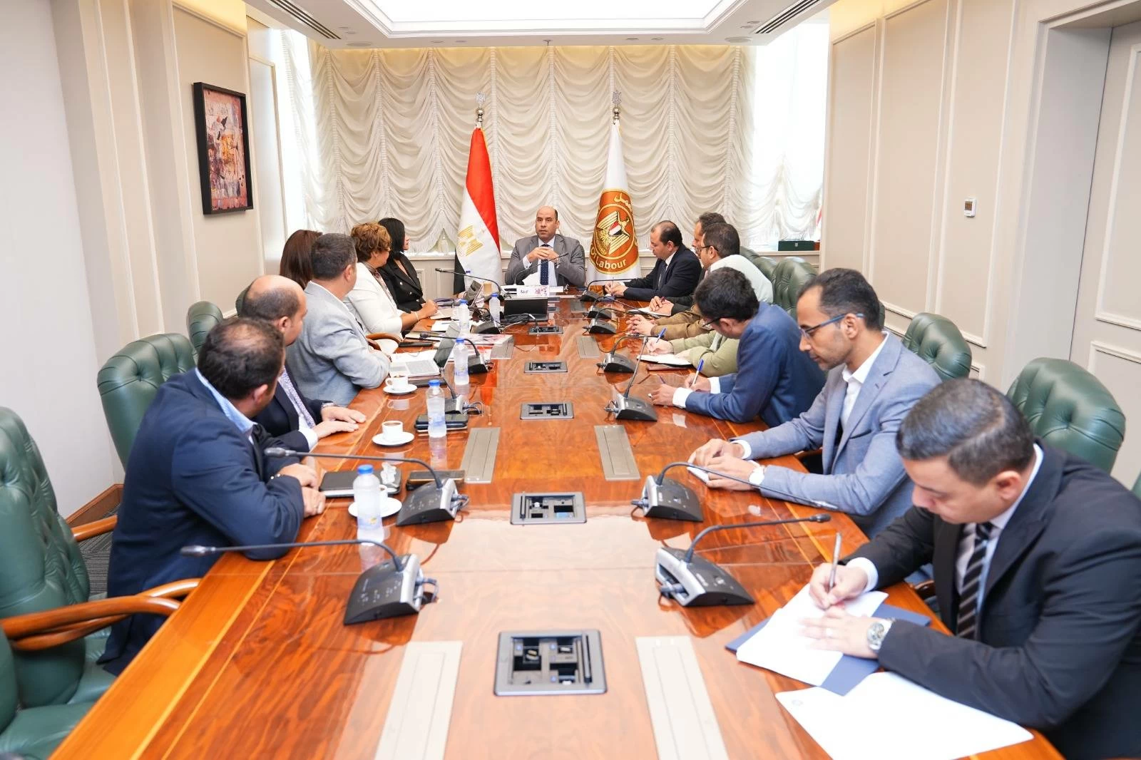 وزير العمل يلتقي عددًا من ممثلي شركات ومنصات التوظيف والعمل الرقمي لبحث آليات تنظيم السوق