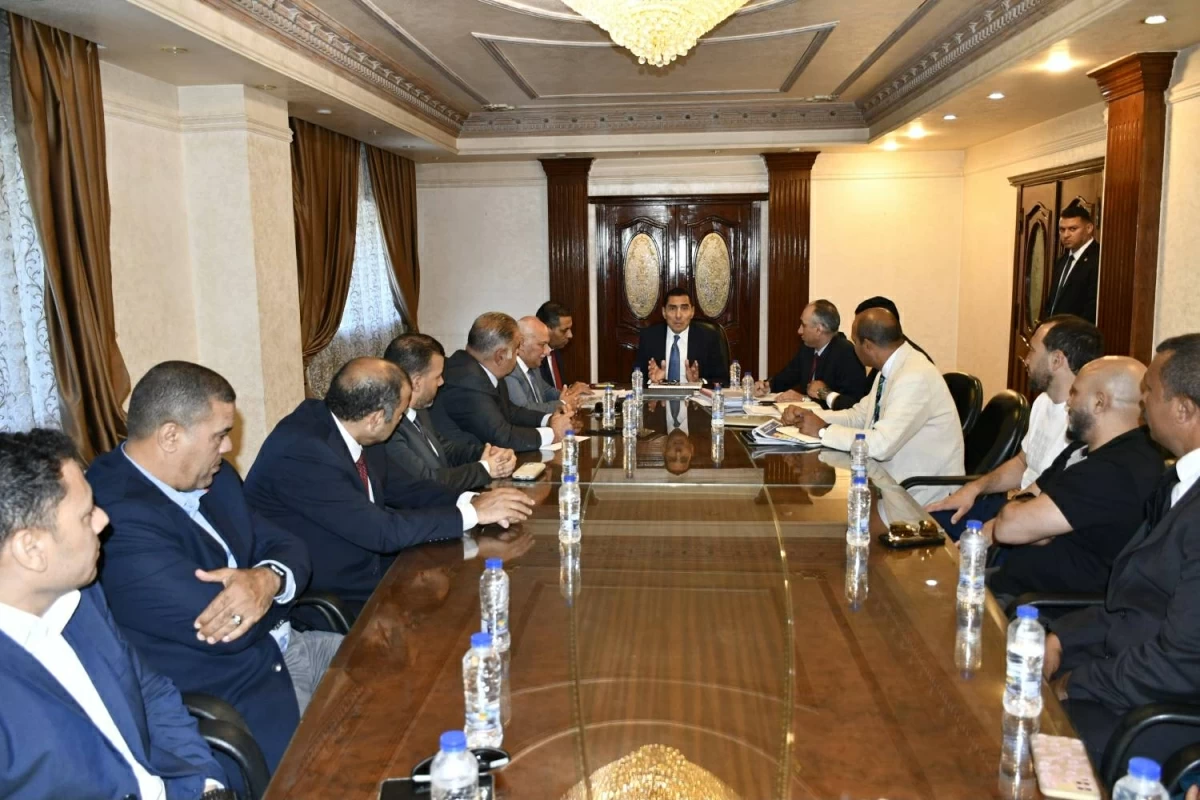 وزير الشباب والرياضة يلتقي اتحاد المصارعة والجهاز الفني لمتابعة خطط الإعداد والاستحقاقات المقبلة