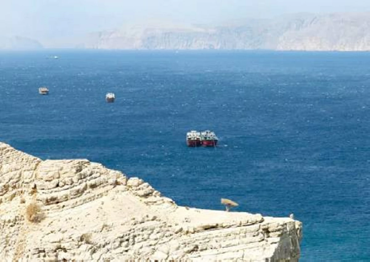 سلطنة عمان تصدر بيانا حول «فرض رسوم مستقبلة» على العبور من مضيق هرمز