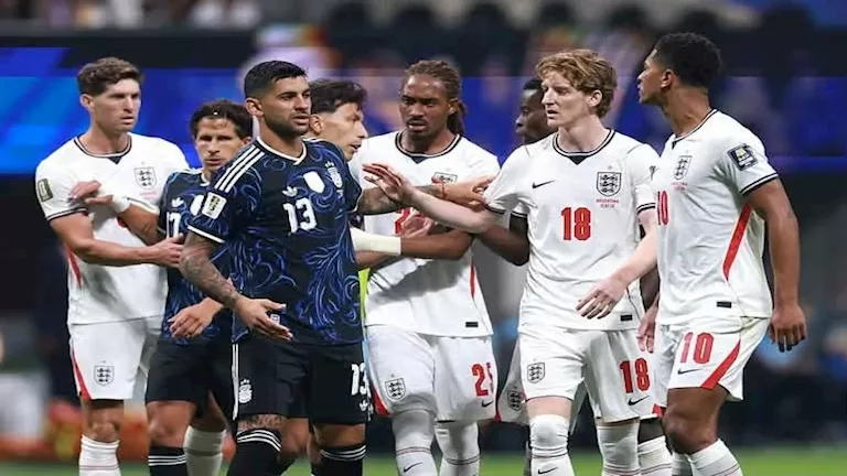 الأرجنتين تقصي إنجلترا وتصعد إلى نهائي كأس العالم2026 