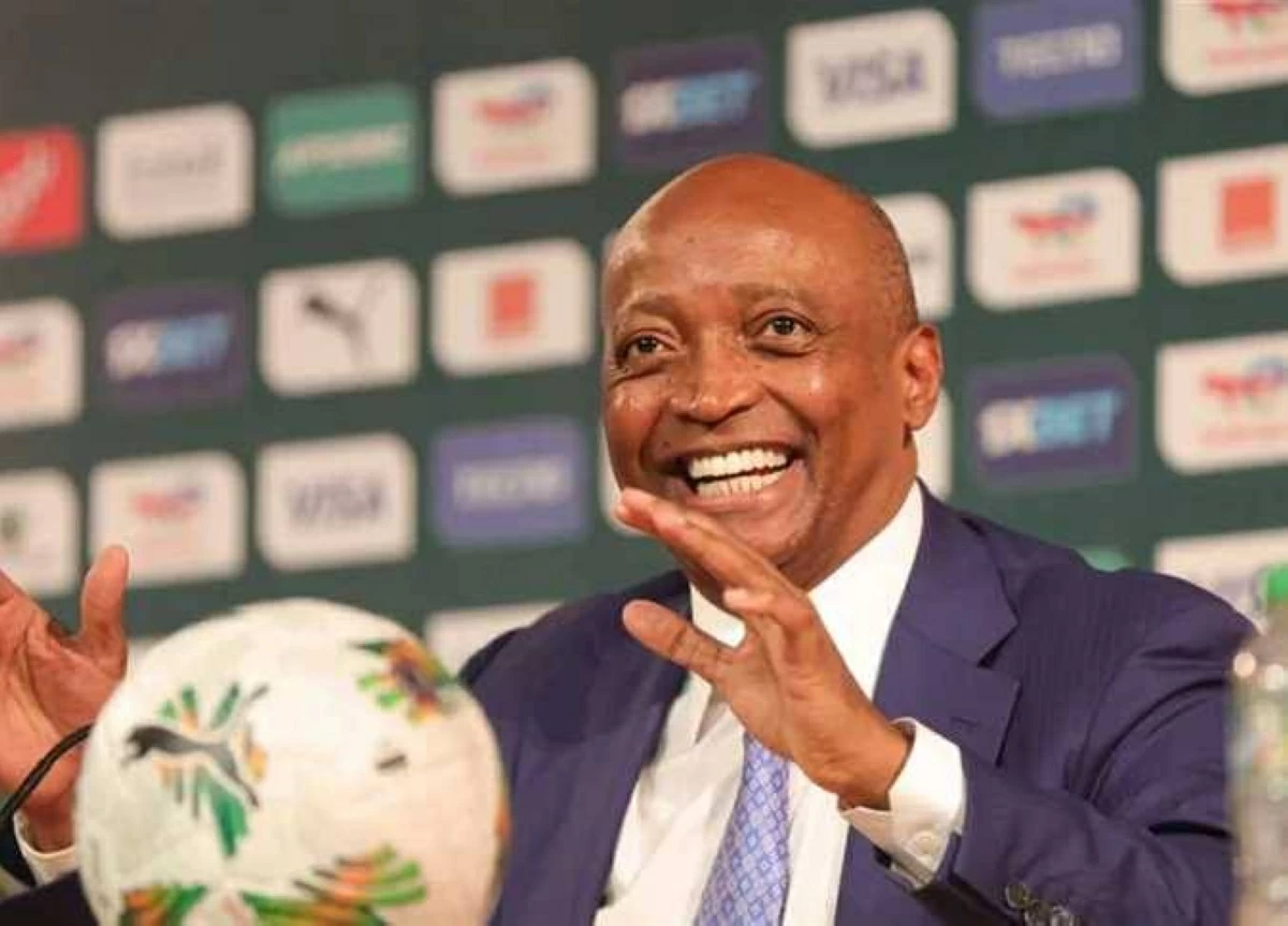 موتسيبي يهنئ أبو ريدة على تأهل منتخب مصر لدور الـ32 بكأس العالم