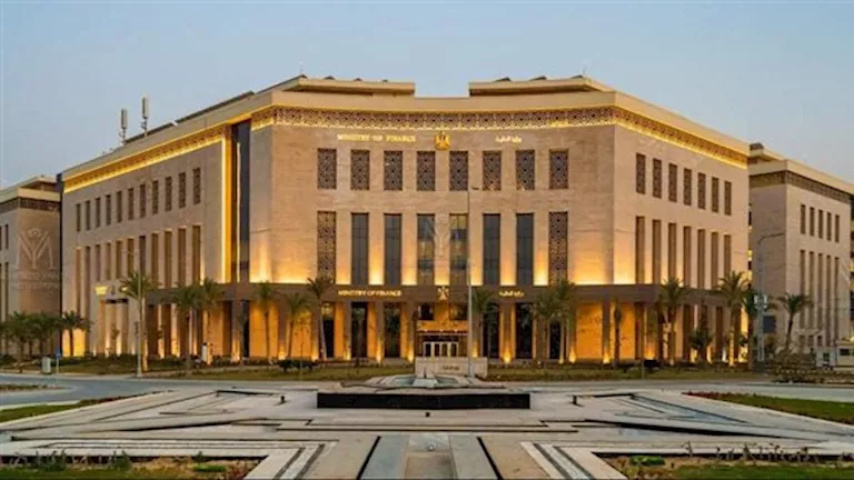 تطبيق زيادة الأجور بدءًا من يوليو.. تعرف على الرواتب الجديدة للعاملين بالدولة