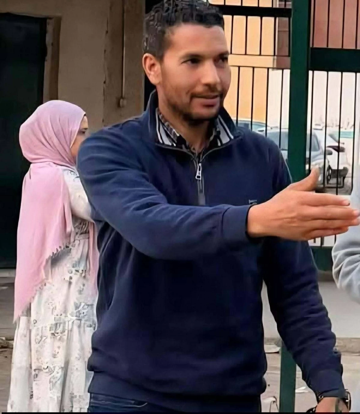 مات وهو بيحاول ينقذ زميله.. قصة محمد صبحي الذي تحول إلى بطل في مأساة بيارة الصرف بالمنوفية