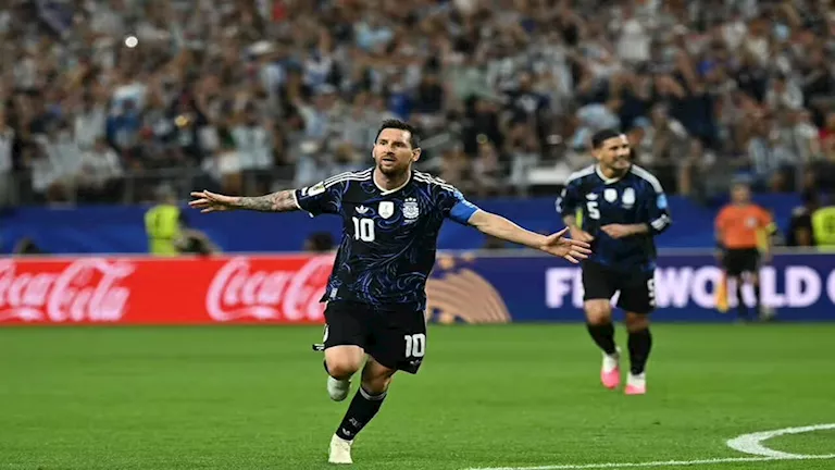 إنفانتينو يوجه رسالة خاصة لليونيل ميسي بعد تألقه في كأس العالم 2026