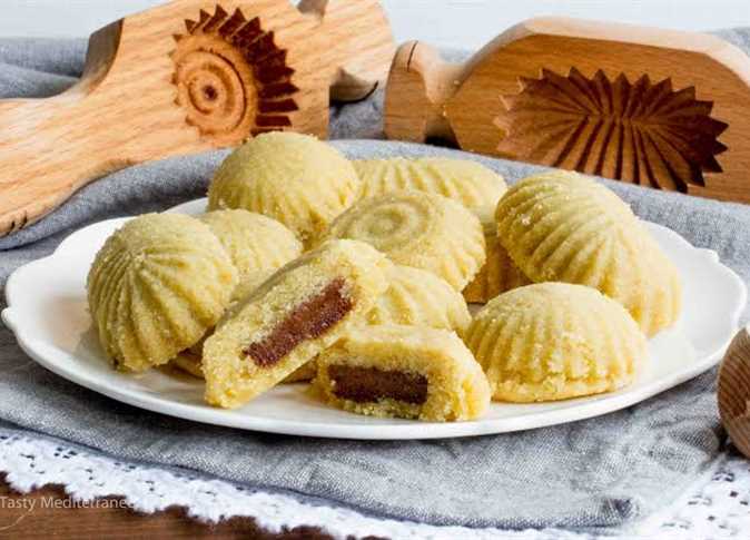 مع اقتراب عيد الفطر.. مقادير وطريقة عمل المعمول