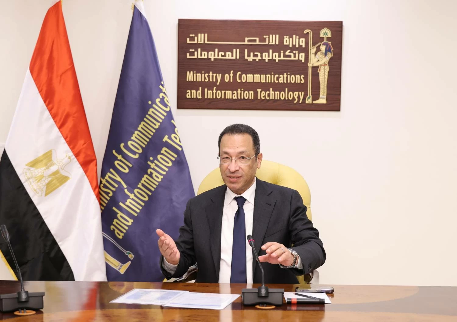 وزير الاتصالات يبحث مع شركة «هيكا داتا» وتحالف أمريكي ااقامة منطقة متكاملة لمراكز البيانات العملاقة والذكاء الاصطناعي