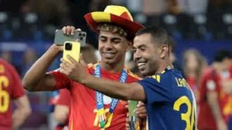 "مصاب بالصرع".. والد لامين يامال يكشف سبب غيابه عن تشجيع نجله في المونديال