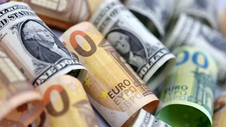 انخفاض أسعار 6 عملات عربية خلال تعاملات اليوم الثلاثاء