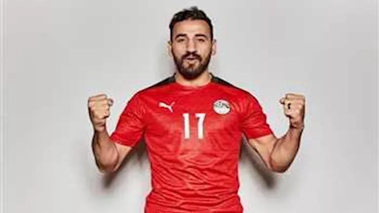 بعد التأخر أمام نيوزيلندا..  مهند لاشين يكشف ماقاله حسام حسن بين شوطي المباراة