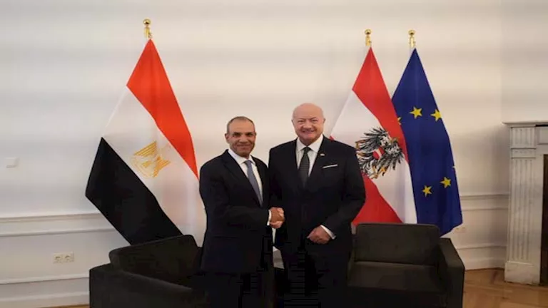 وزير الخارجية يسلم المستشار الفيدرالي النمساوي رسالة خطية من الرئيس السيسي 