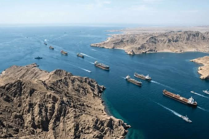 ترامب: مضيق هرمز مفتوح بالكامل وخال من الألغام.. ولا نسعى لأي تفاوض مع إيران