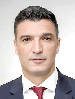 «هاشم» و«الأنصارى» يبحثان تقنين أوضاع المستثمرين