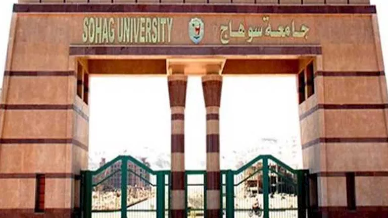 رسوب 65.77% من طلاب الفرقة الأولى بطب أسنان سوهاج.. ما القصة؟
