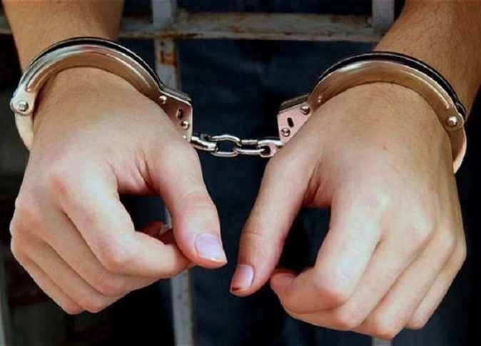 «خلاف على الطريق».. ضبط قائدى سيارتين بعد تداول فيديو مشادة بالإسكندرية