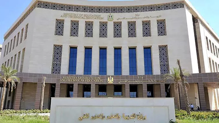 بعد غلق باب التظلمات.. تعرف على موعد انتهاء فحص كراسات إجابات الثانوية العامة