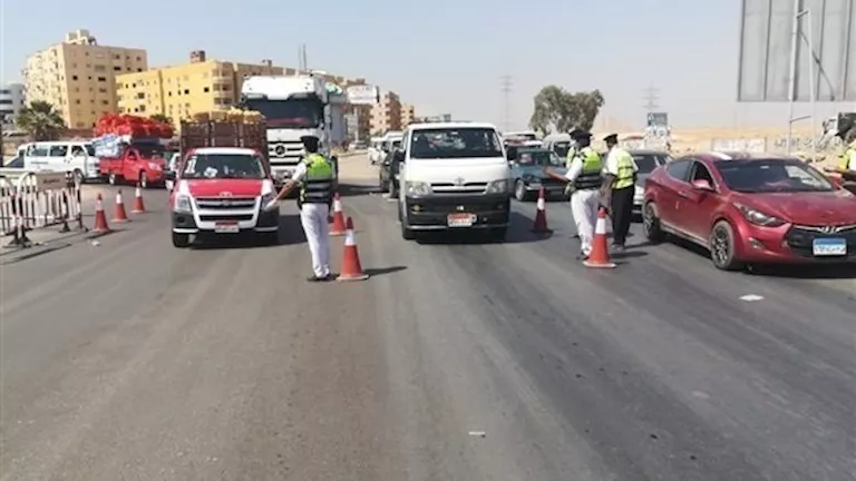 ضبط 111 ألف مخالفة مرورية و8 ملايين جنيه في السوق السوداء و13 طن دقيق