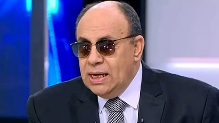 بعد غياب طويل.. مبروك عطية يتحدث في "أسئلة حرجة" عن نظام الطيبات وميسي والمنتخب
