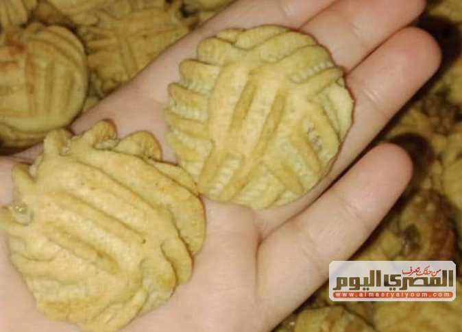 على الطريقة الدمياطي.. صناعة كحك العيد في 10 خطوات.. اعرفي التفاصيل 