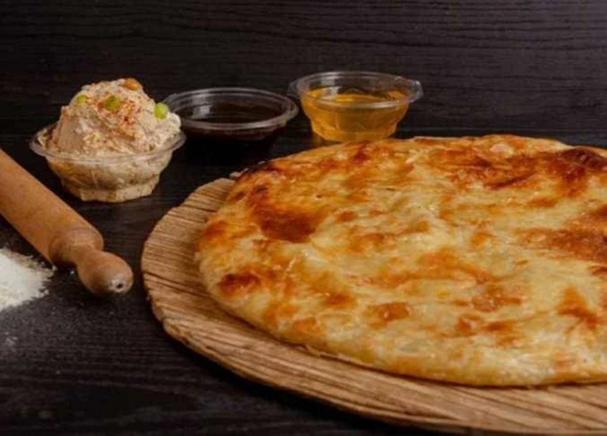 «بطعم زمان وريحة السمنة البلدي».. طريقة عمل الفطير الفلاحى المورق فى البيت