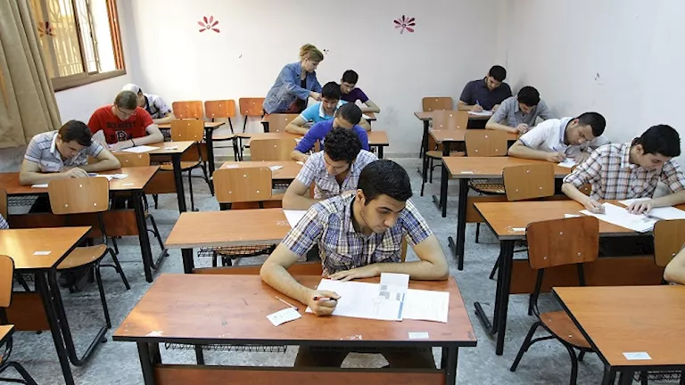 بدء امتحان اللغة الأجنبية الثانية لطلاب الثانوية العامة بالنظام القديم "" 