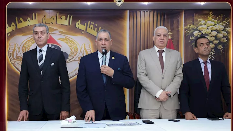 بعد أزمة لؤة خلف.. نقيب المحامين: الحجاب ليس شرطًا لممارسة المهنة.. والمظهر اللائق واجب
